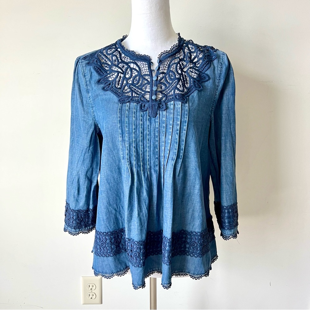 ANTHROPOLOGIE HOLDING HORSES Perra Chambray Lace Swing Top—SZ. 6
